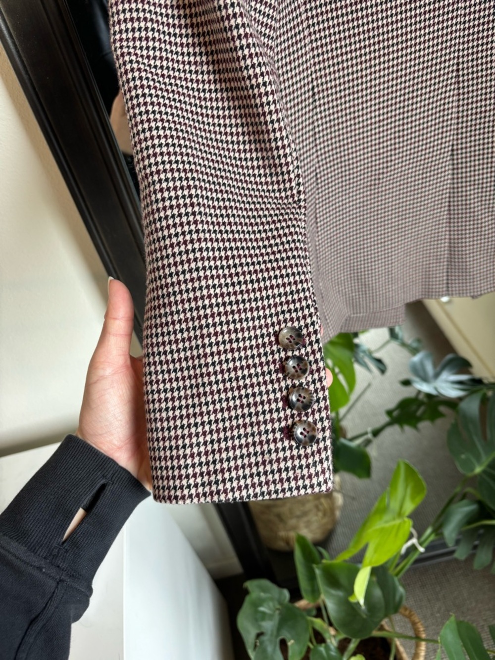 Favorite Daughter Houndstooth Blazer - Picture 5 of 8